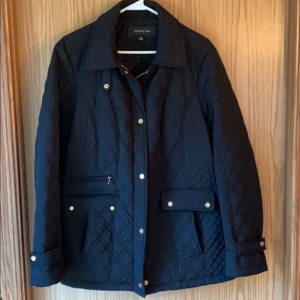 Jones NewYork quilted black coat XL